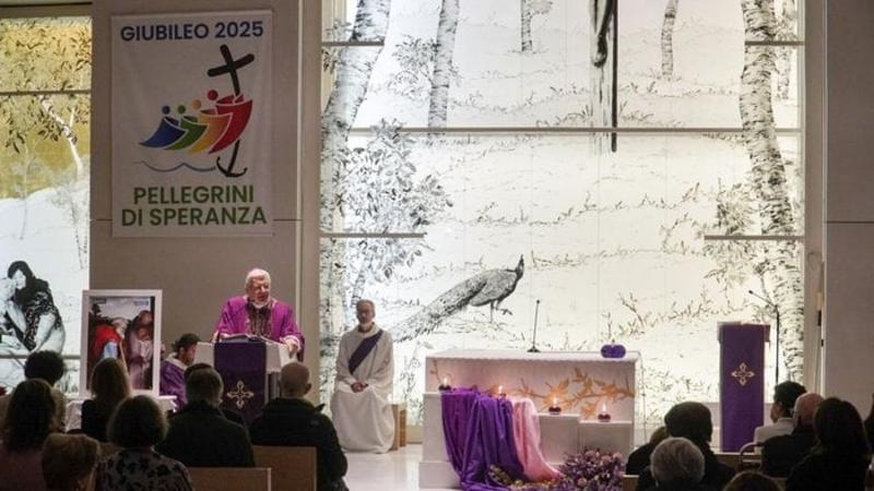 Il Vescovo all’ospedale di Bergamo: «Qui la comunità mostra il suo lato migliore»