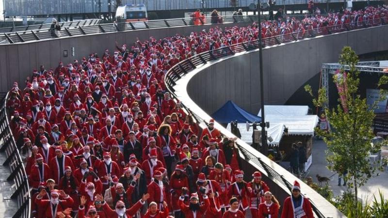 La Babbo Running colora la città: in oltre 4mila a Bergamo - Foto e video
