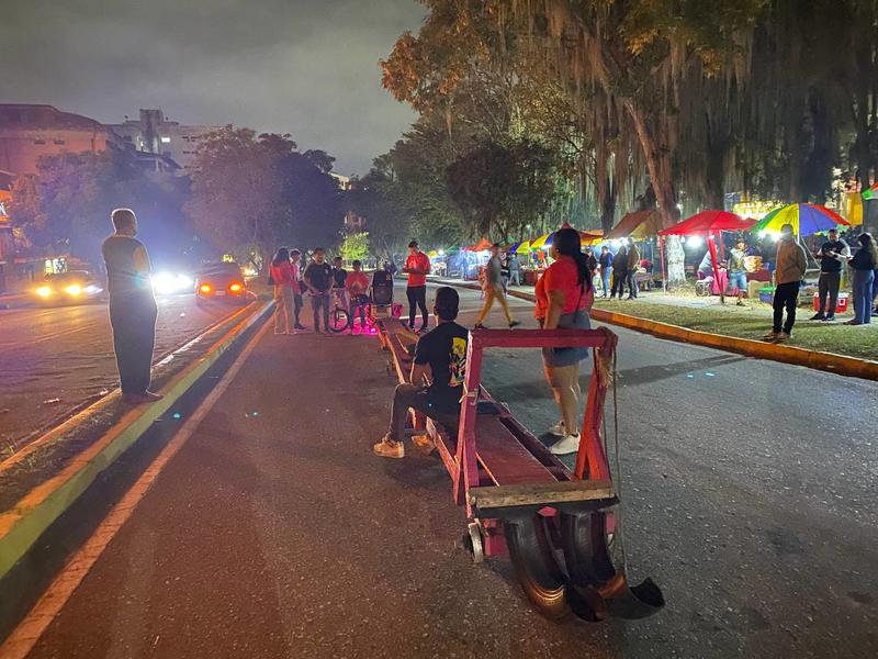 Celebran las carruchas en la avenida Las Américas de Mérida