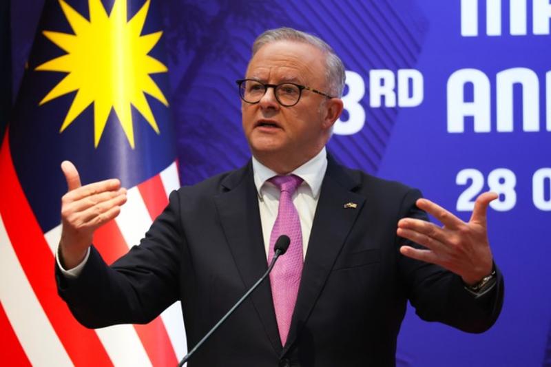 Australian Prime Minister Is a Left-Wing Fool