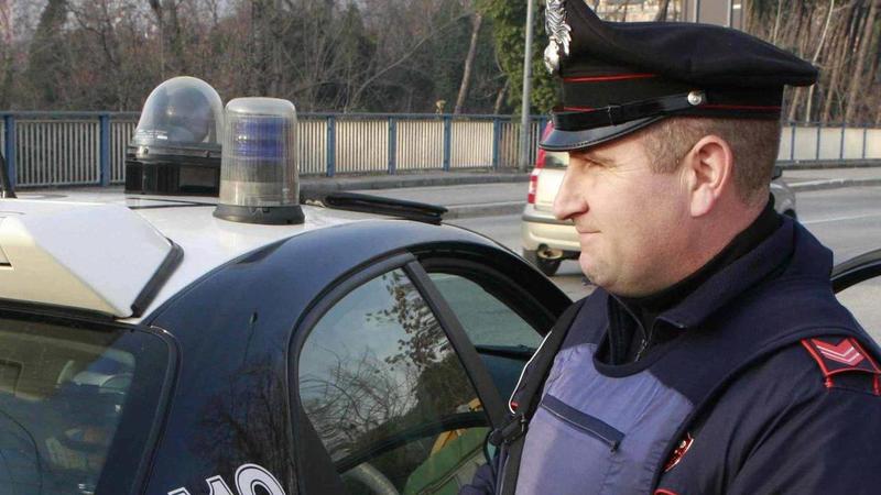 Notate da un residente. Ladre perlustrano le case. Una fugge, l’altra nei guai /