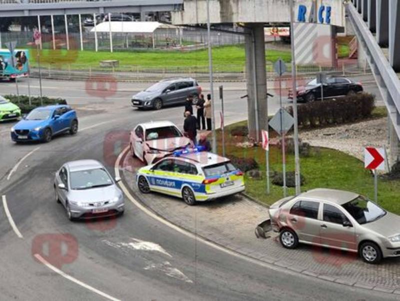 Катастрофа блокира движението на 