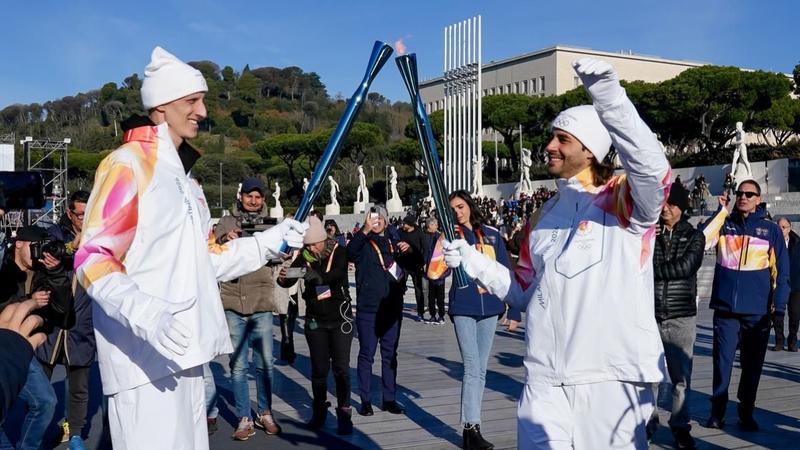 Milano-Cortina 2026, martedÃ¬ 23 il passaggio della Fiamma olimpica a Napoli: tutti i divieti