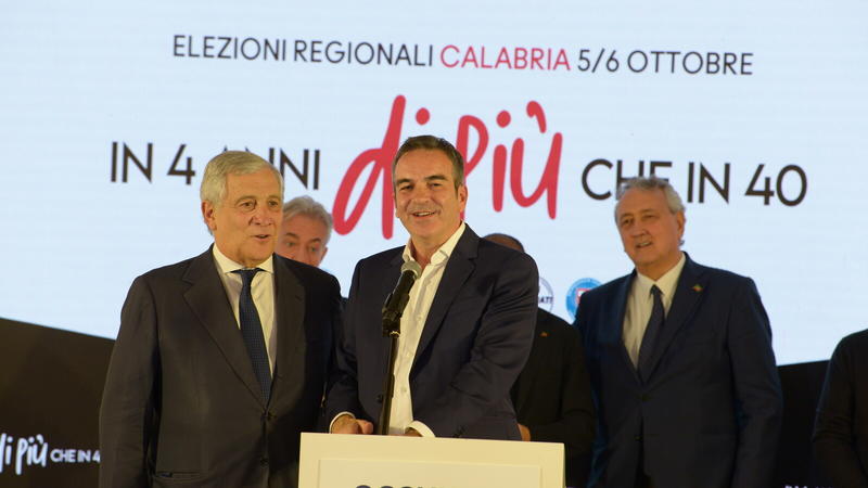 Occhiuto o Tajani, non cambia granché. L'erede di Berlusconi è Meloni