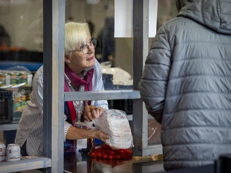 Hanes: Giving is the greatest gift of all during the holidays