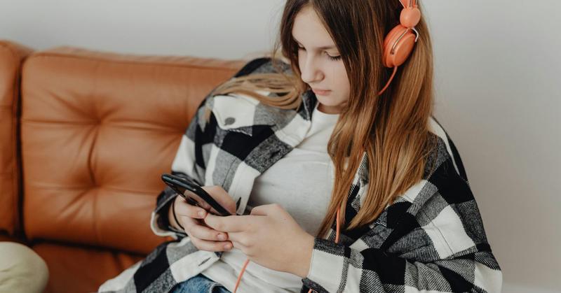 Ban Social Media for Teens?