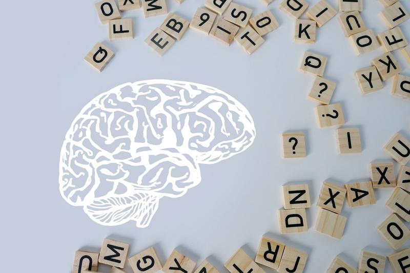 Au-del à du QI et de la stigmatisation des personnes avec déficience intellectuelle, repensons l’intelligence