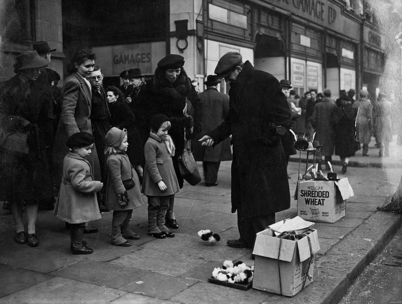 Peace and austerity: how Britain celebrated Christmas in 1945 Peace and austerity: how Britain celebrated Christmas in 1945