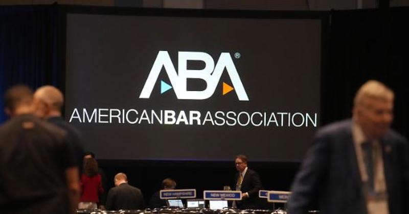 dall’ultimo sondaggio dell’American Bar Association criticità simili a quelle che affliggono la nostra classe forense