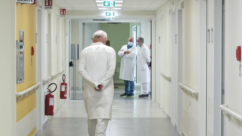 “Abusi su una paziente disabile”, archiviate le accuse al medico