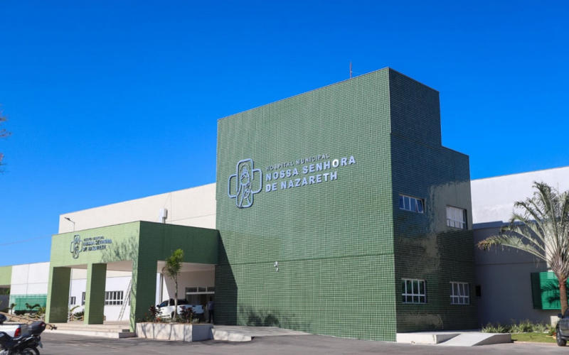 Manoela Peres - Cuidar é um ato de coragem: por um dezembro de conscientização e dignidade