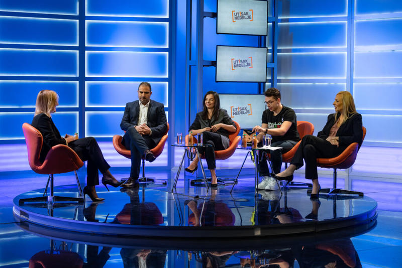 „Privođenja, prisluškivanja i pretnje – gde je granica represije?“: Gosti „Utiska nedelje“ o tome koga i šta danas brani policija u Srbiji