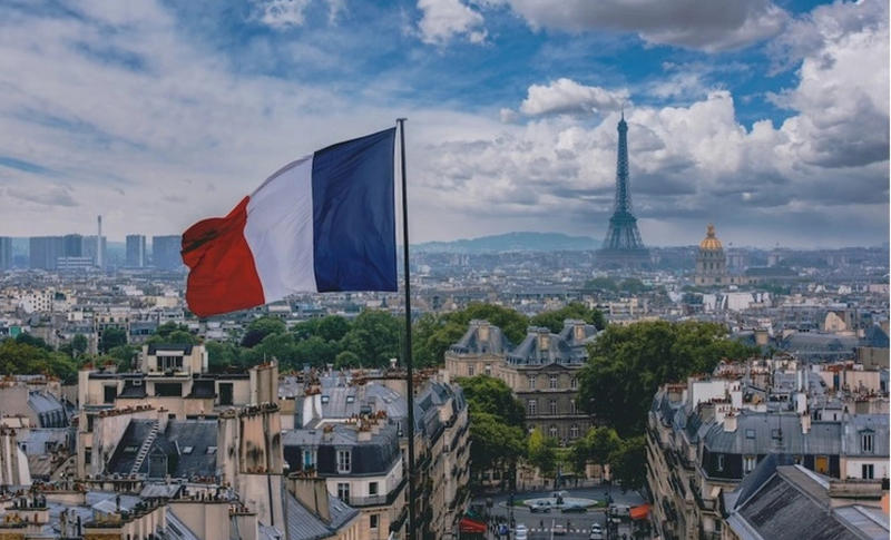 Kəllə muzeyi və yersiz banlayan xoruzlar