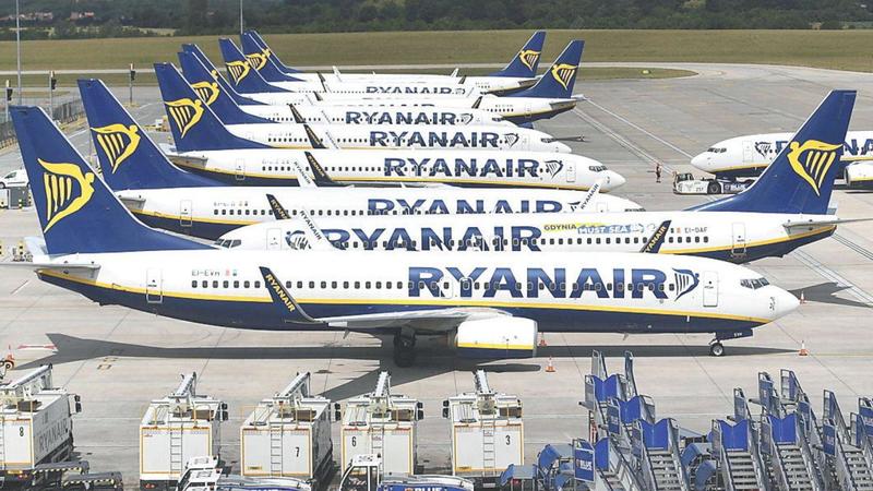 Ryanair, maxi multa da oltre 255 milioni: «Ha ostacolato le agenzie di viaggio nell’acquisto dei biglietti»