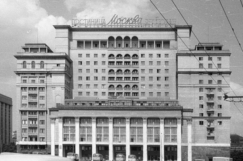 «Слова «нет» не существует»: зачем Горбачев и Ельцин жили в гостинице «Москва»