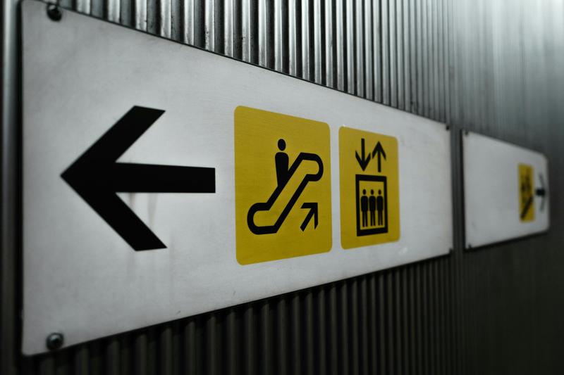 Comment pictogrammes et émojis traitent la question du genre