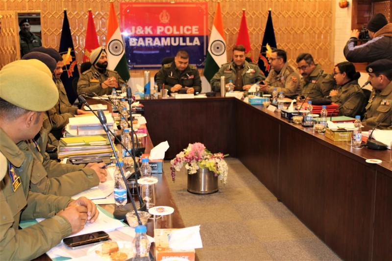 IGP Kashmir Calls for Proactive Crime Control, Strict Action Against Drug Traffickers