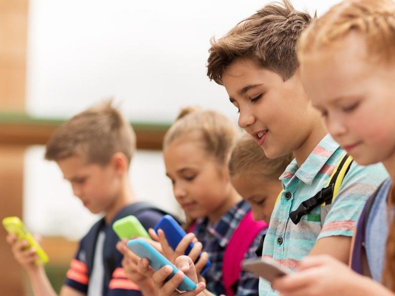 Michael Burns: Australia just took a stand on kids’ safety online. Canada should go further