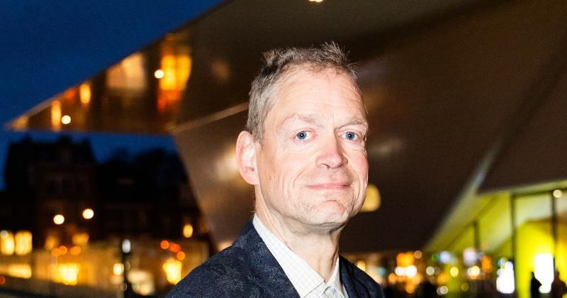 Maarten Rácz (56) over de vele brieven die hij stuurt naar Het Parool: ‘Ik hoop altijd dat mensen reageren: wat ie nóú weer schrijft?’