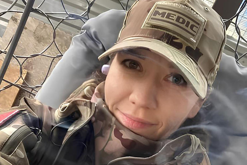 Одеяло со священным текстом помогло спасти раненную в зоне СВО медсестру