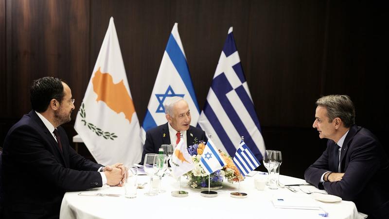 Τριμερής συμμαχία ή συνεργασία;