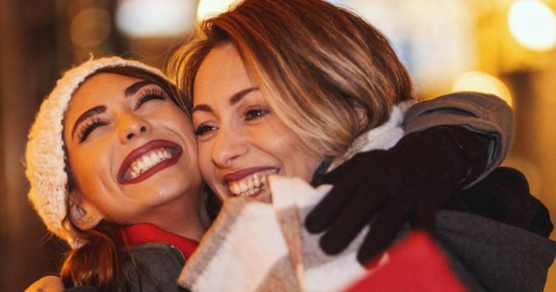 Kathriona Devereux: Tech giants want us to stay in and scroll: get out and connect