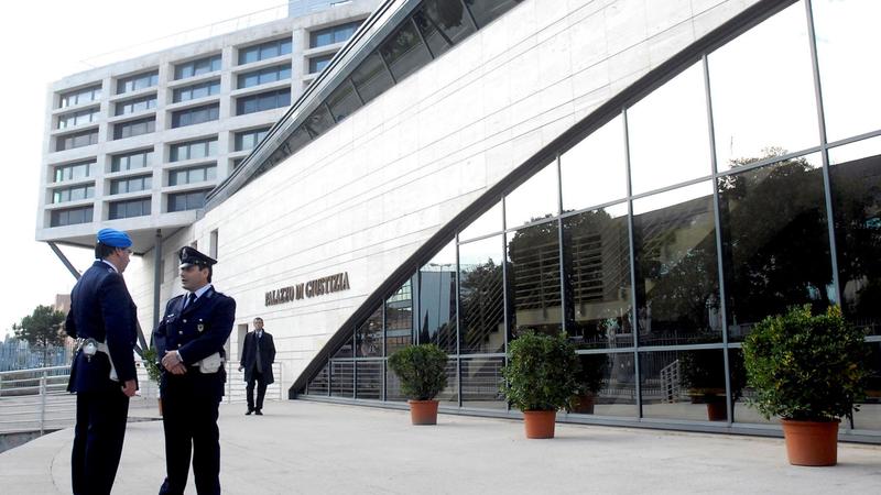 Spariti i soldi dei condomini: “L’amministratore è caduto in una truffa internazionale”