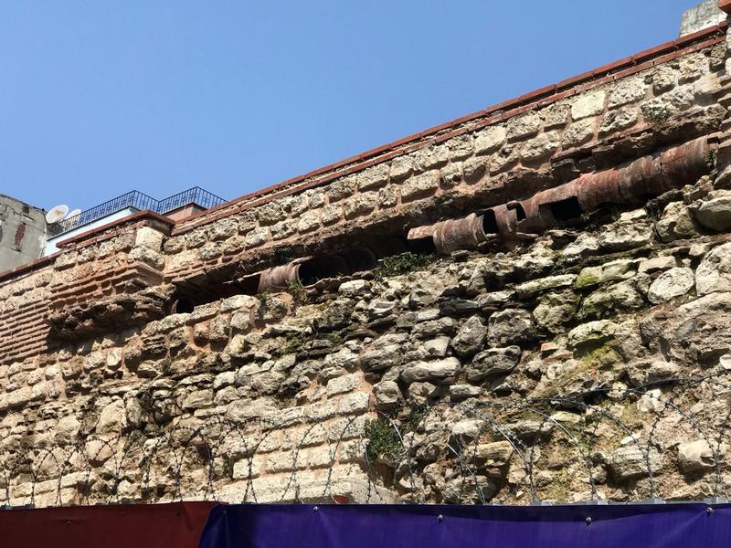 Dünden Bugüne ‘Al İşte İstanbul’ (3): Bir kahveye oturup, çay içip, pide yemeye cesaret edememek