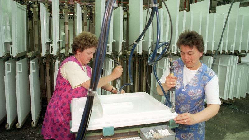 Ozonloch | Hurra, wir leben noch! Wie der alte DDR-Kühlschrankhersteller Foron das Ozonloch bekämpfte