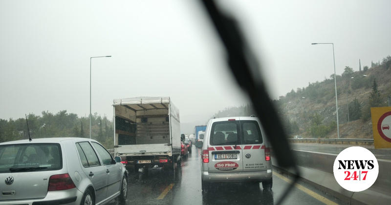 Οι κάμερες στο δρόμο δείχνουν τη γαϊδουριά μας