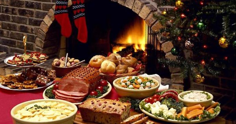 Natale, festeggiano a casa tre famiglie su quattro. A tavola vincono i piatti della tradizione