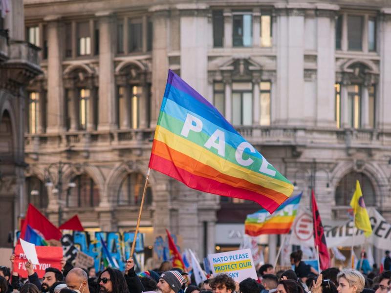 Pacifisti a parole, violenti nei fatti: a Natale evitate i buonisti ipocriti