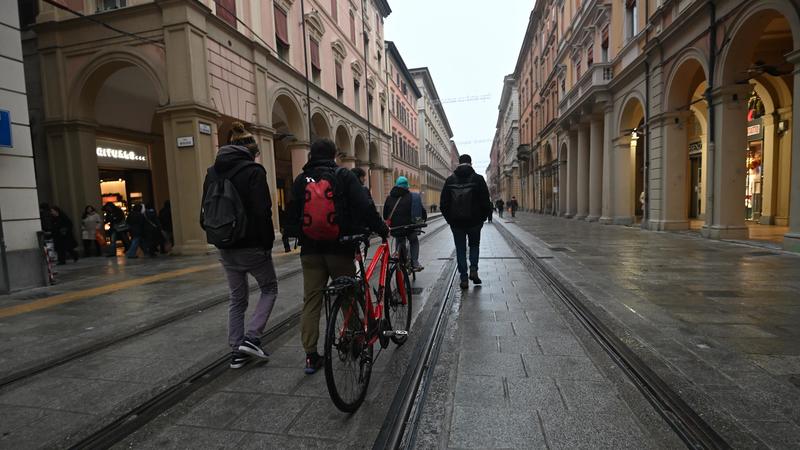 Via Indipendenza pedonale, negozianti scettici: 