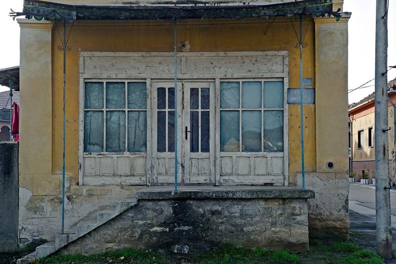 Umerena ili lojalistička tužilačka prorežimska frakcija