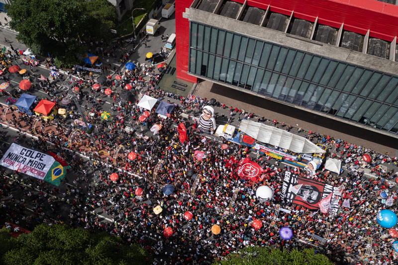 Artistas em causa própria Artistas em causa própria