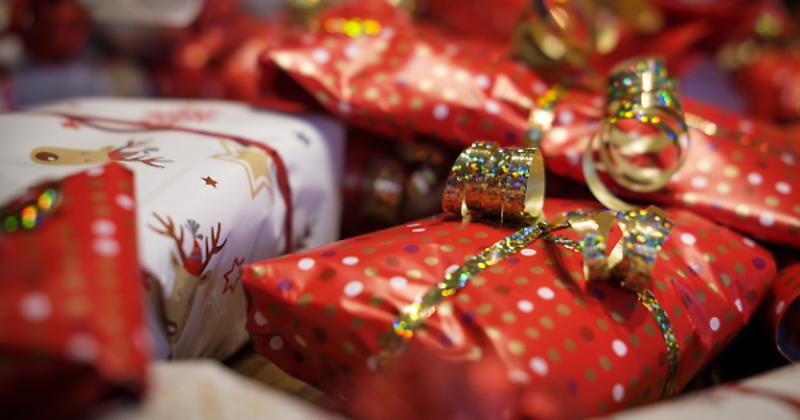 Natale, la lista dei 10 regali preferiti dagli italiani. Ecco cosa dicono i dati