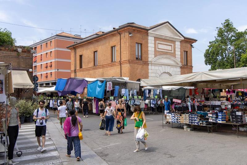 Il mercato si sposta all’Acquedotto, aria tesa tra ambulanti e Comune di Ferrara