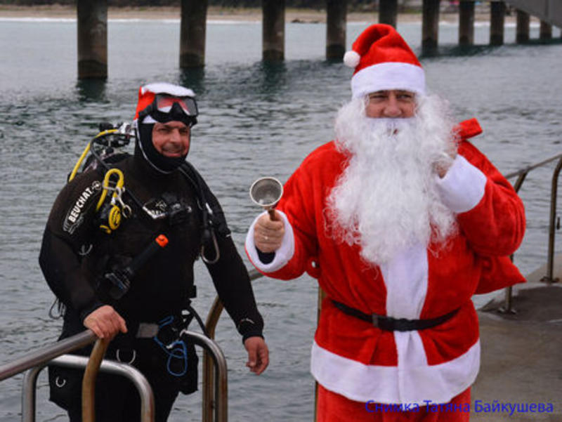 Водолази търсят гърне, пълно с жълтици, в морето край Бургас (СНИМКИ)