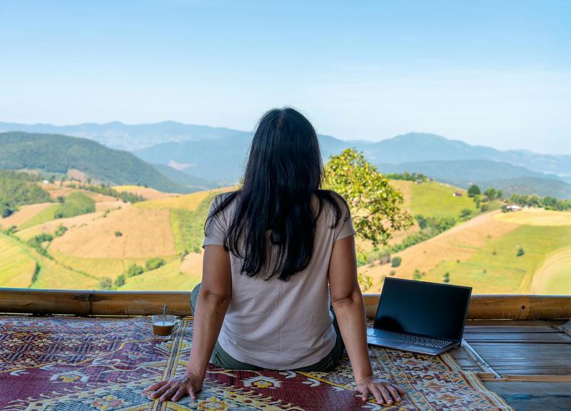 The evolution of digital nomadism: from hi-tech hacker spaces to crypto coworking The evolution of digital nomadism: from hi-tech hacker spaces to crypto coworking