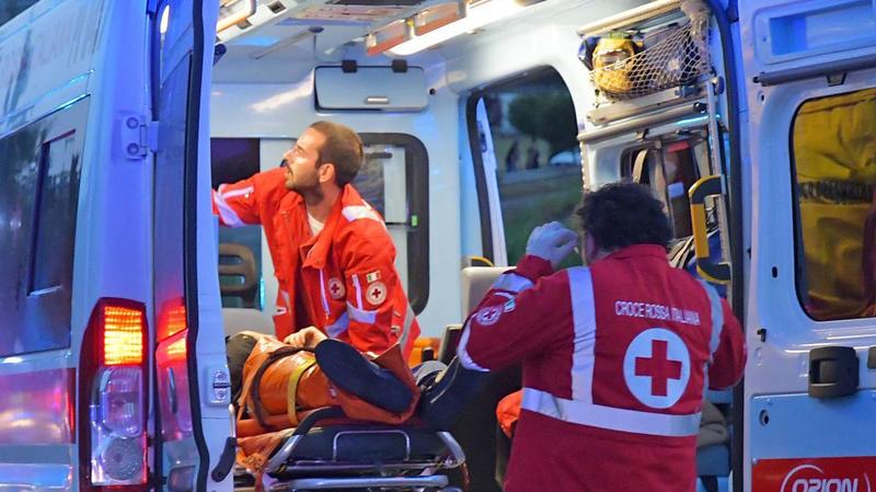 Lecco, antivigilia di violenza: ragazza aggredita in auto e rapinata di soldi e cellulare