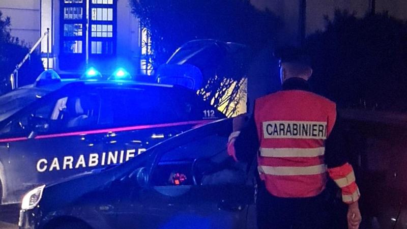 Trovato morto a 22 anni in casa: è il giallo di Natale