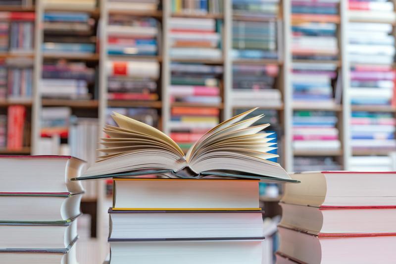 I cinque libri più venduti in Italia nel 2025