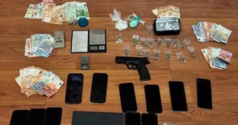 Προφυλακιστέοι και οι «12» που κατηγορούνται για διακίνηση ναρκωτικών στα σχολεία