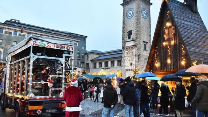 Vigilia di Natale a suon di musica con i Campanari in giro per Bergamo