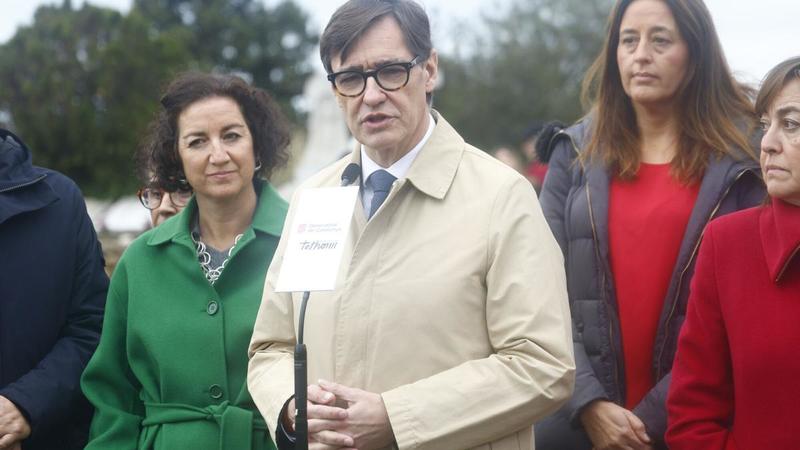 Illa aboga por una Catalunya integradora en el homenaje floral a Francesc Macià