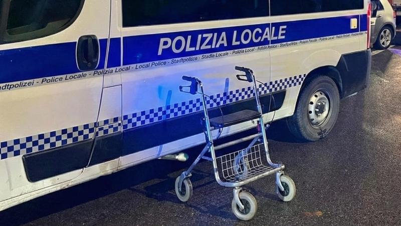 Paura per un anziano: non rientra a casa, ritrovato solo in un parco