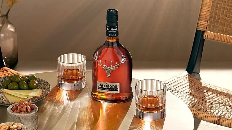 Top 100 Spirits 2025: whisky da sogno e liquori italiani protagonisti