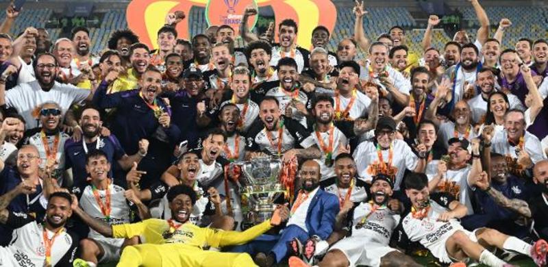 Bastidores: O que o time do Corinthians falou após título da Copa do Brasil