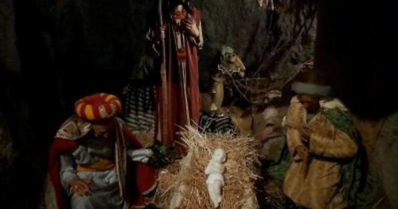 Orvieto, nel Pozzo della Cava con Pilato e l’Intelligenza Artificiale: alla scoperta del presepe ideato da Marco Sciarra