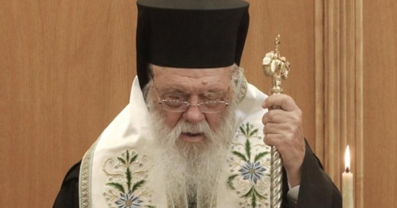 Τέλεση της Θείας Λειτουργίας στη Μητρόπολη Αθηνών από τον Αρχιεπίσκοπο Ιερώνυμο